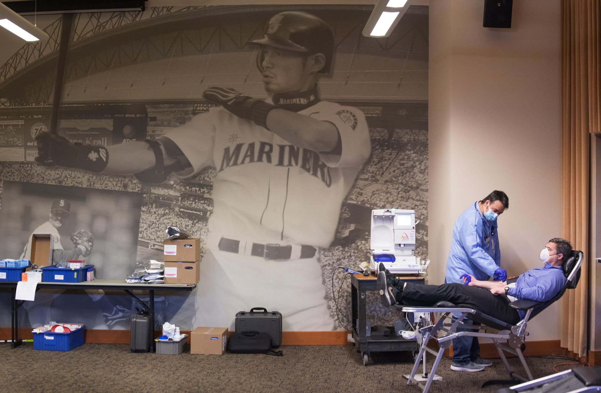 Bloodworks Northwest and Seattle Mariners Team Up to Save Lives, by  Mariners PR