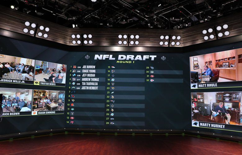 Seahawks pull a surprise, keeping their firstround pick and drafting