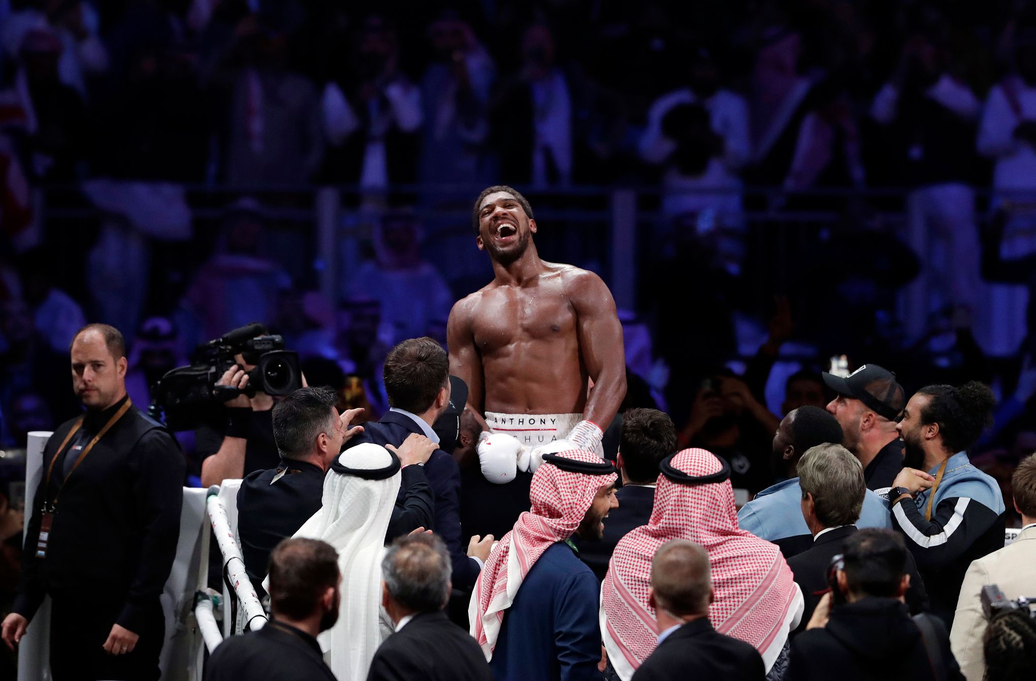 Joshua could fight without fans in first title defense | The 