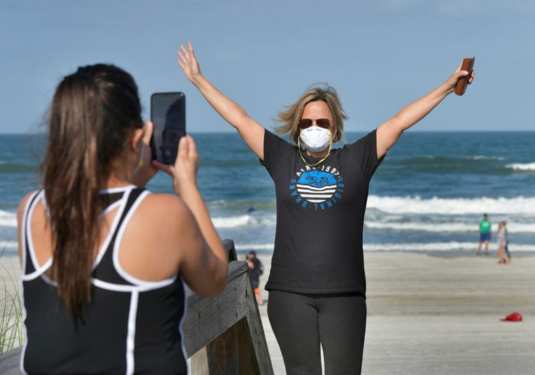 Coronavirus and Beaches: Can I Safely Enjoy the Sun, Surf and Sand