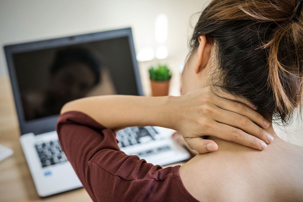 STOP Neck, Back, & Headache Pain At Work - Ergonomic Desk Set Up 