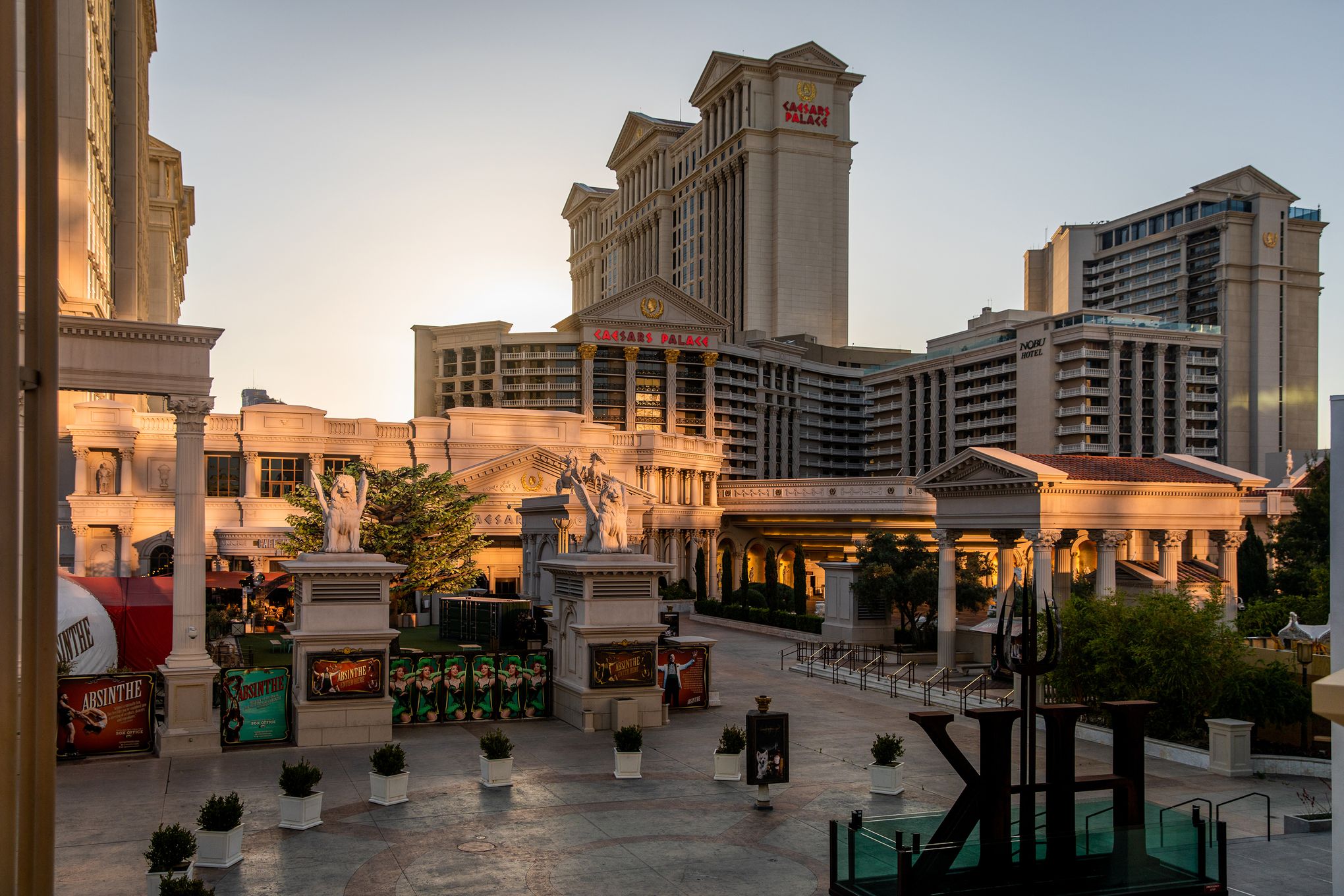 Caesars Palace in Las Vegas prepares for reopening with measures