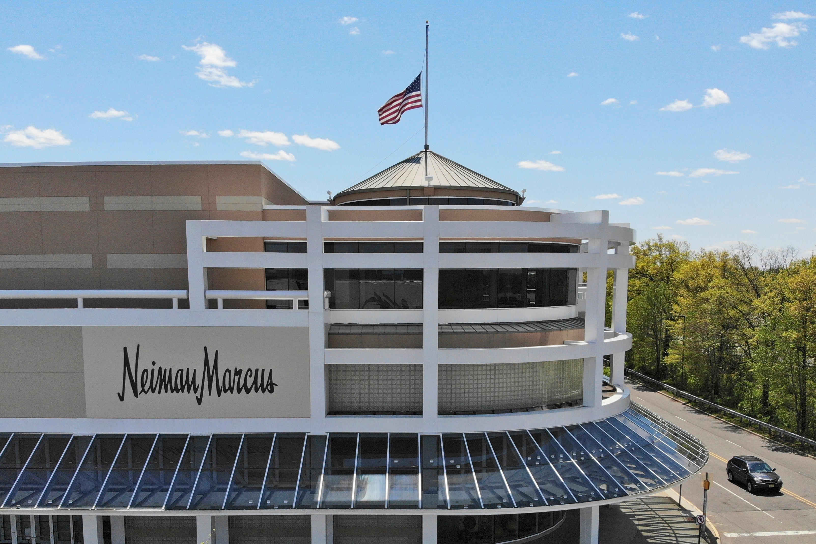 Neiman marcus discount new jersey stores