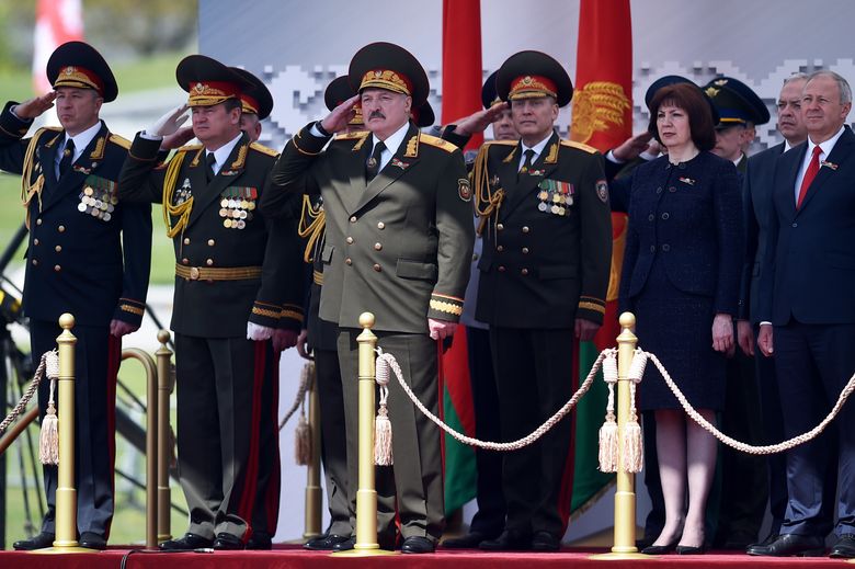 alexander lukashenko military uniform