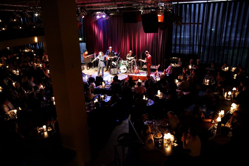 Audience members watch Kenny G perform at Dimitriou’s Jazz Alley in 2014. (Erika Schultz / The Seattle Times)