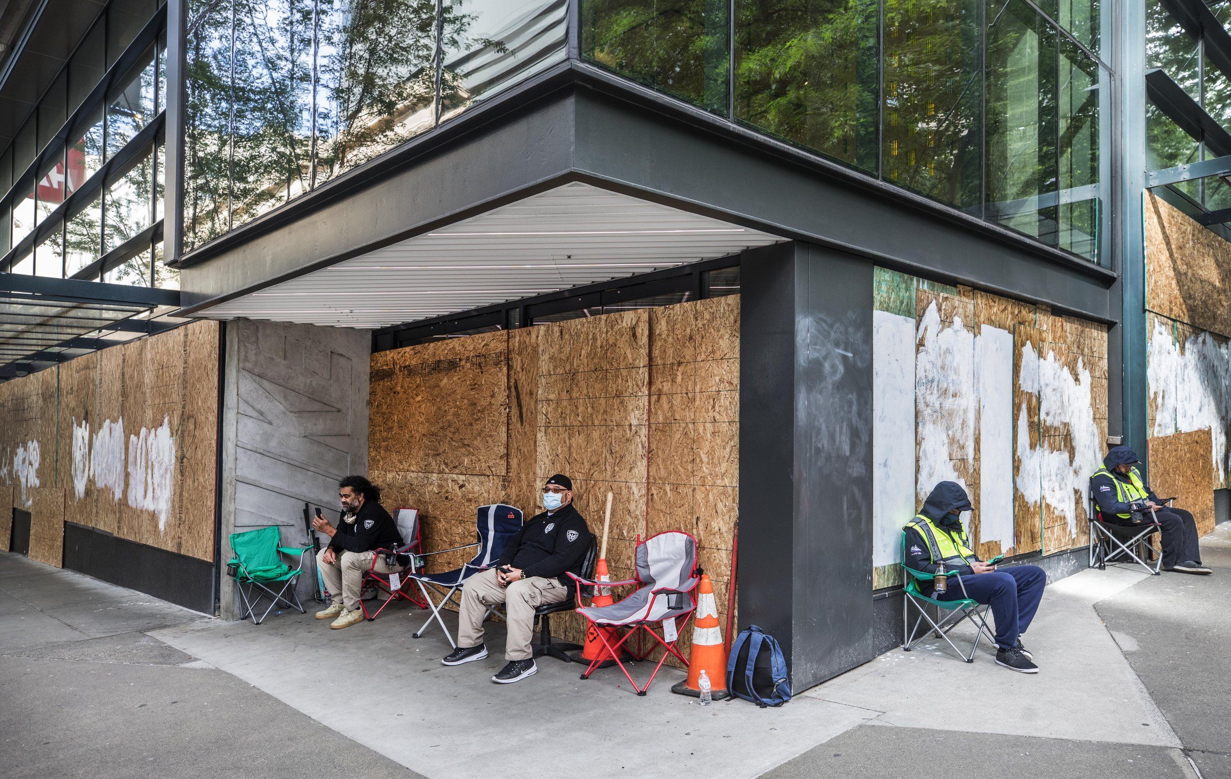 Downtown businesses assess damage weigh reopening after nights of riots looting and chaos The Seattle Times