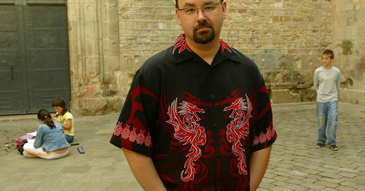 Carlos Ruiz Zafón, Spanish Novelist, Dead at 55