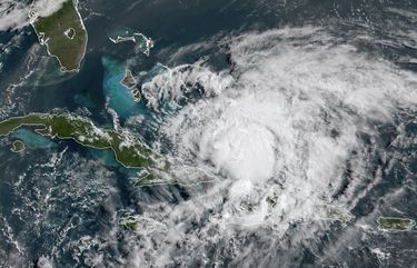 Hurricane Isaias charges toward Florida as storm targets U.S. East ...