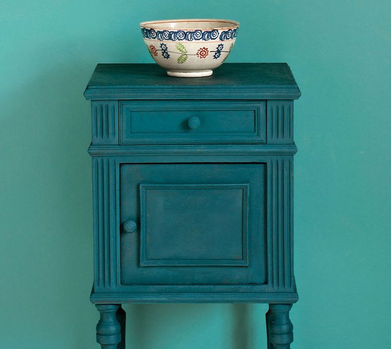 Annie Sloan blues  Blue chalk paint, Chalk paint colors furniture, Painted  furniture colors