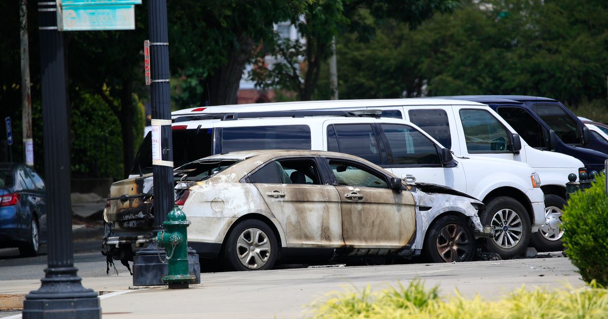 Man injured while torching police car outside Supreme Court | The ...