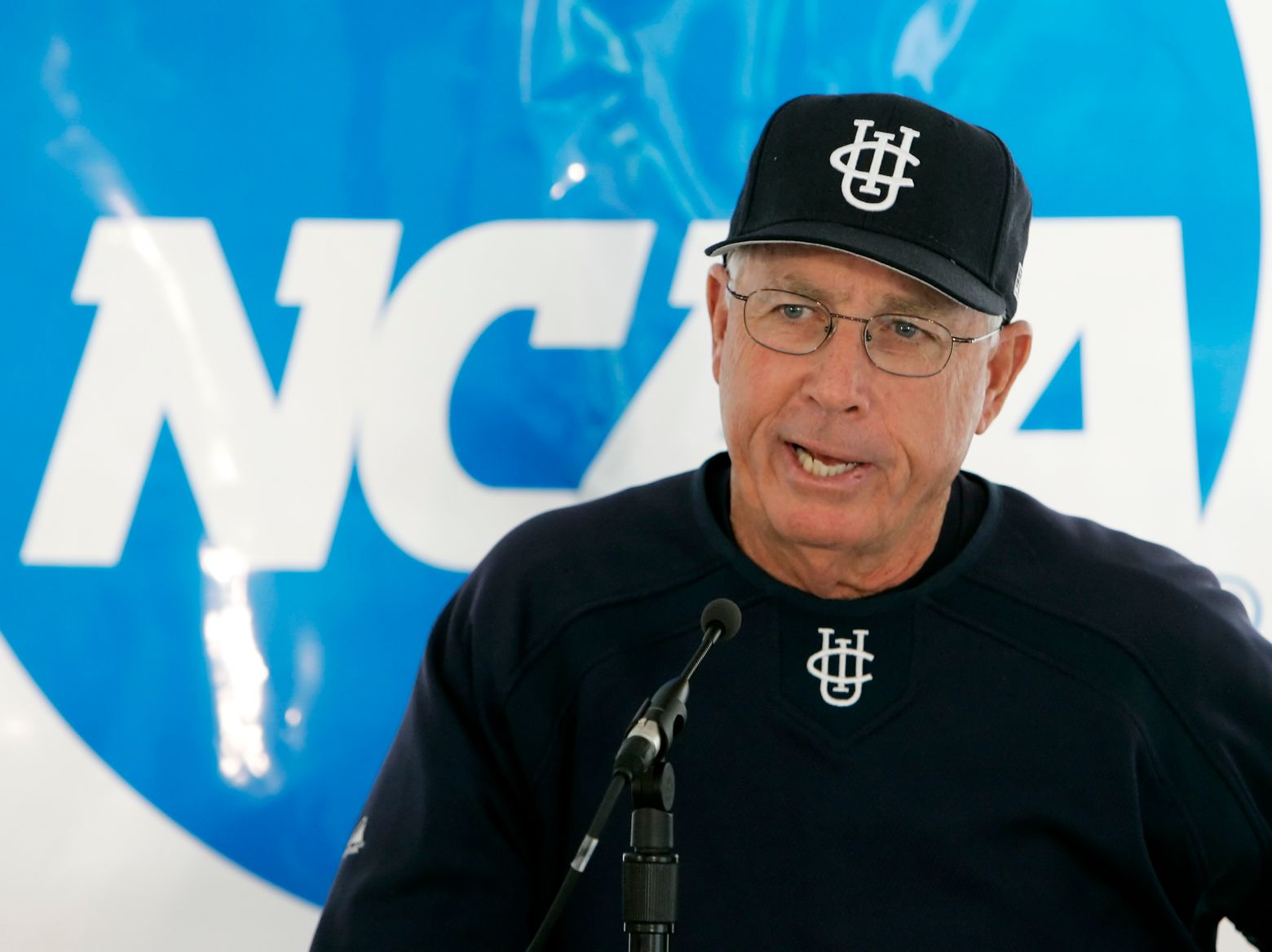 Mike Gillespie, coach of College World Series teams, dies | The Seattle  Times