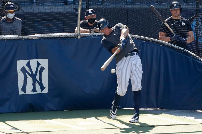 Giancarlo Stanton hits Masahiro Tanaka with line drive in Yankees batting  practice