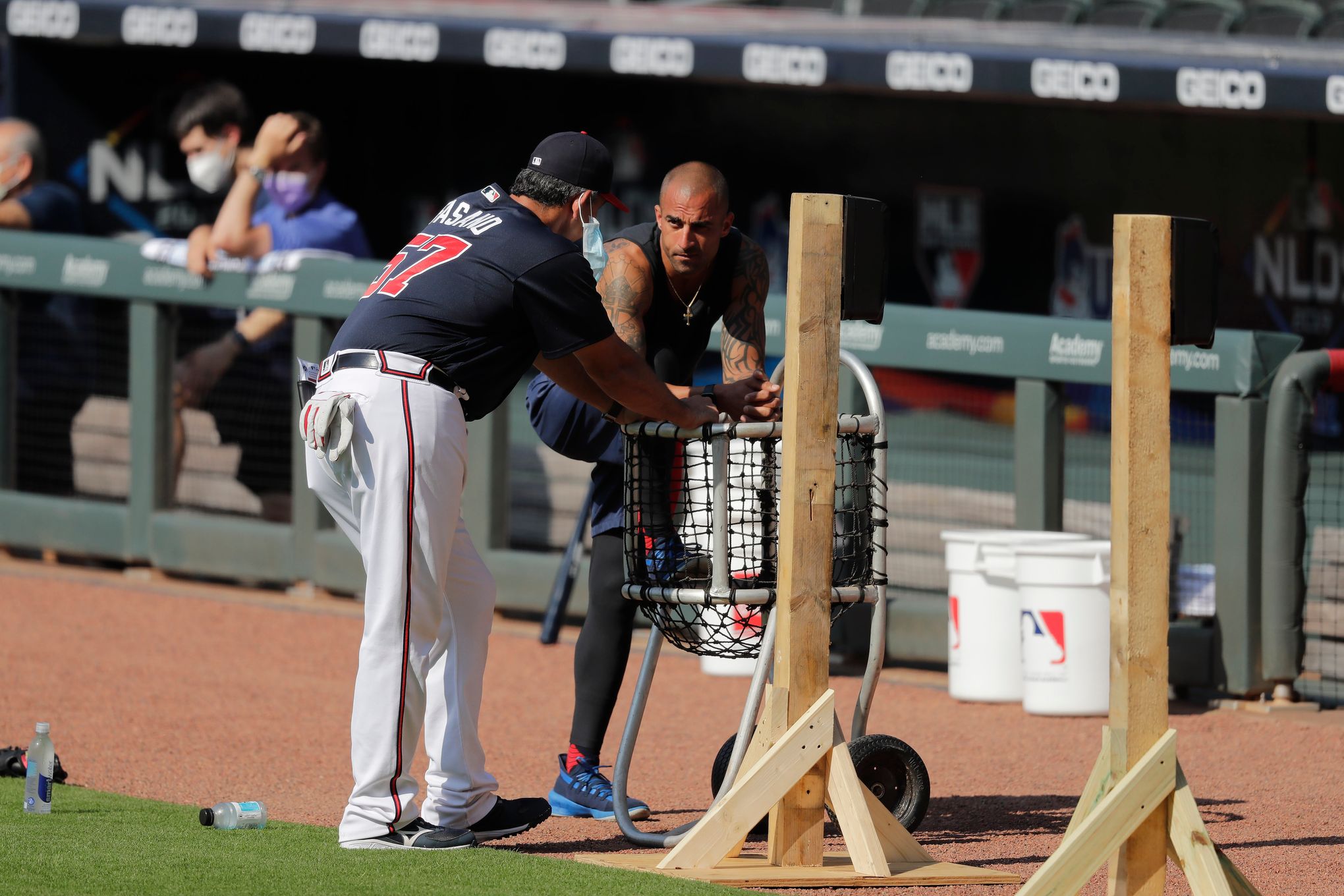 Braves 'ultimate pro' OF Nick Markakis opts out of season