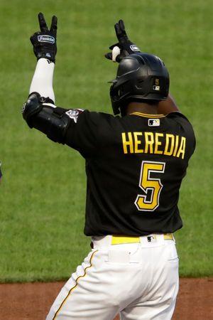 Frazier hits go-ahead homer in 8th, Pirates edge Brewers 8-6