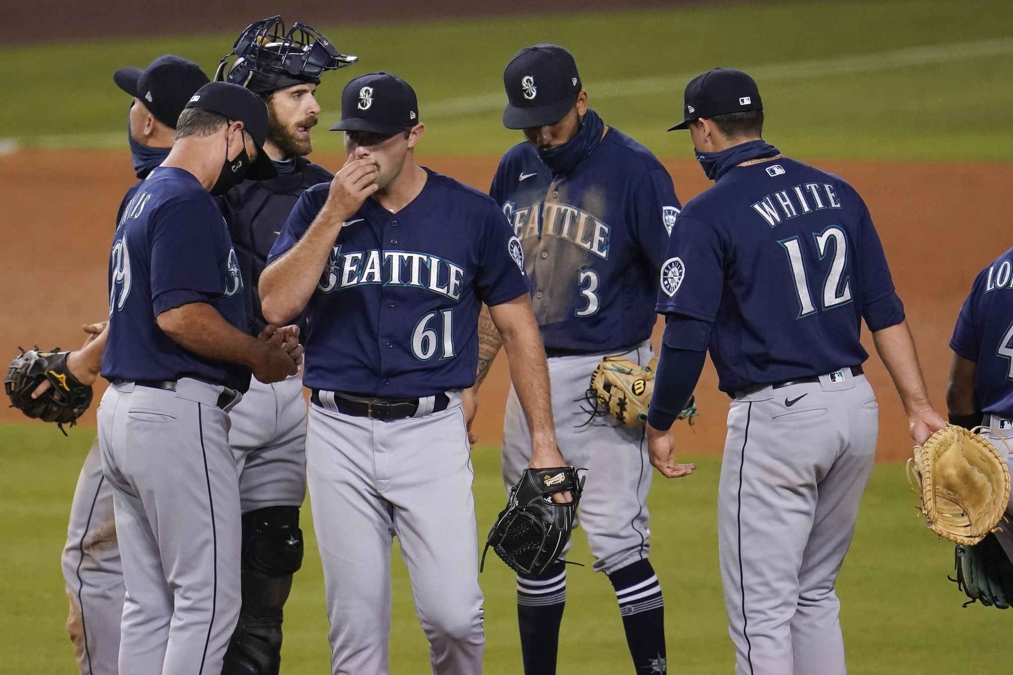 Mariners mailbag: How concerning are Evan White's offensive