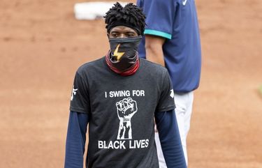 I think we making Jackie proud today': Mariners' Dee Gordon on being Black  in baseball on MLB's Jackie Robinson day