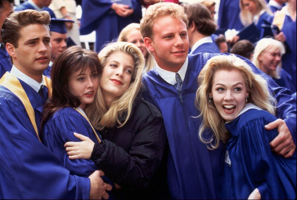 From left to right: Brandon (played by Jason Priestley), Brenda (Shannen Doherty), Donna (Tori Spelling), Steve (Ian Ziering) and Kelly (Jennie Garth) from ’90s sensation “Beverly Hills, 90210.” (Andrew Semel / FOX)