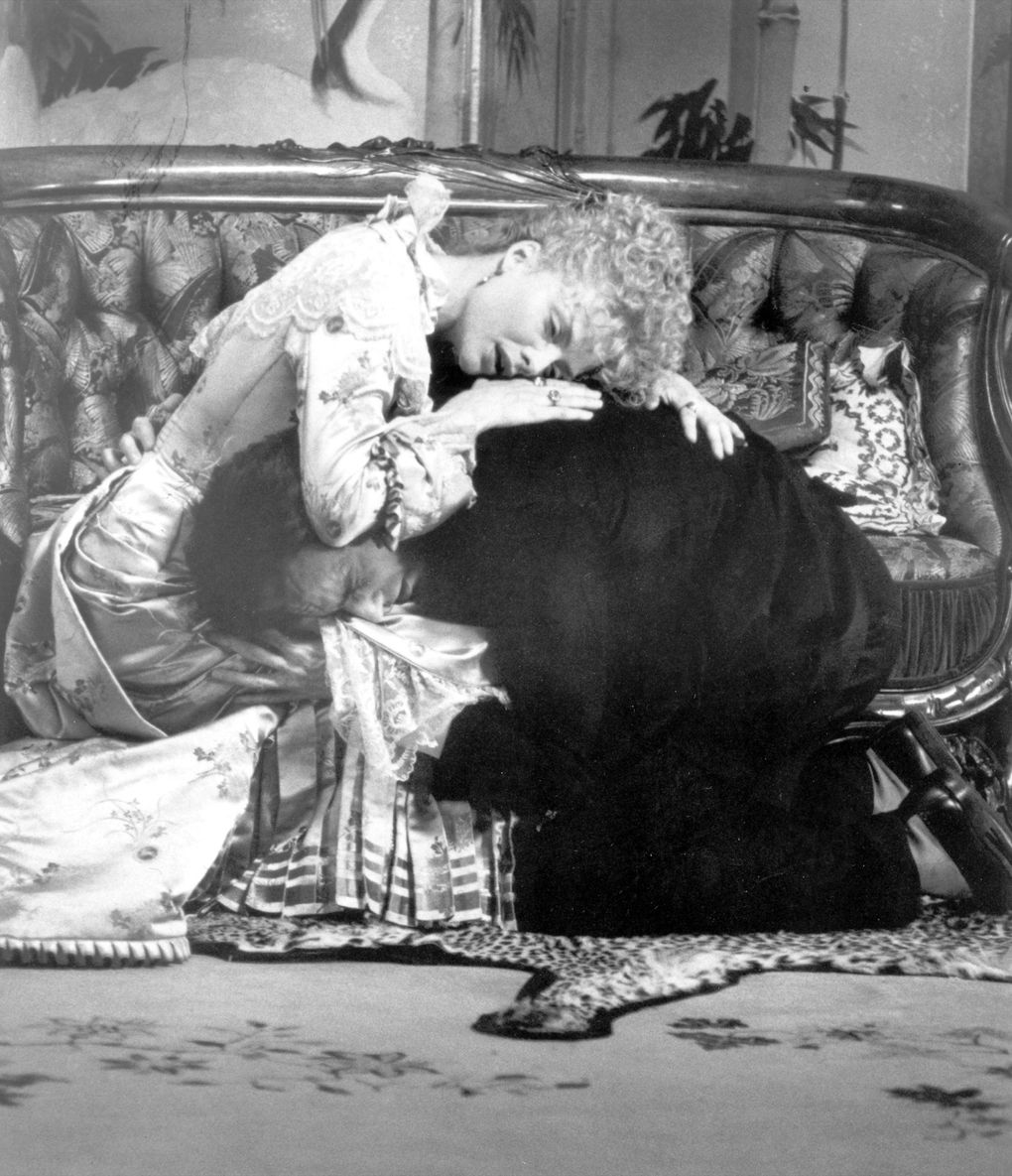 “The Age of Innocence” with Michelle Pfeiffer and Daniel Day Lewis is a gem of the ’90s, but it’s set in the 19th century.
(Columbia Pictures)
