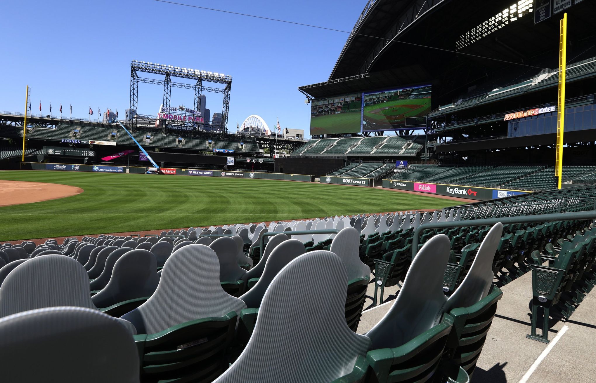 Seahawks game to be rescheduled if Mariners play Sunday