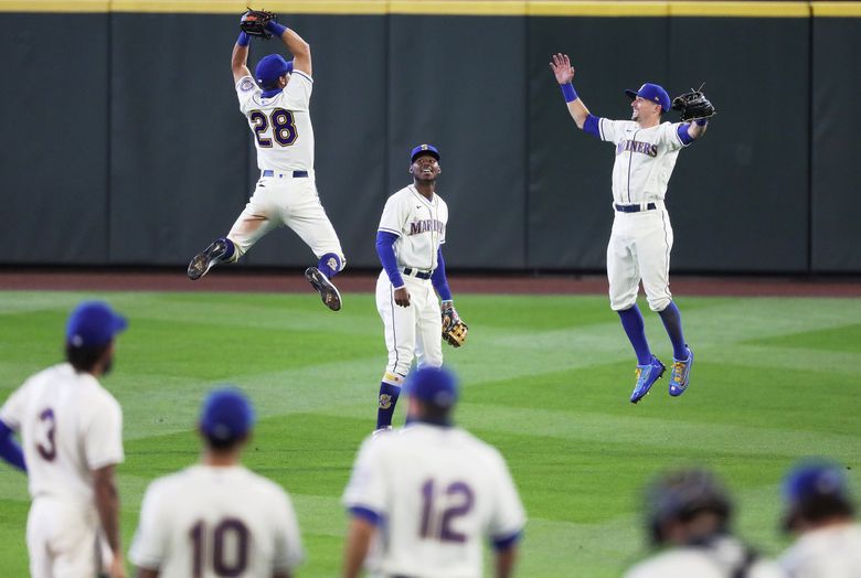 Mariners' Kyle Lewis wins AL Rookie of the Year award