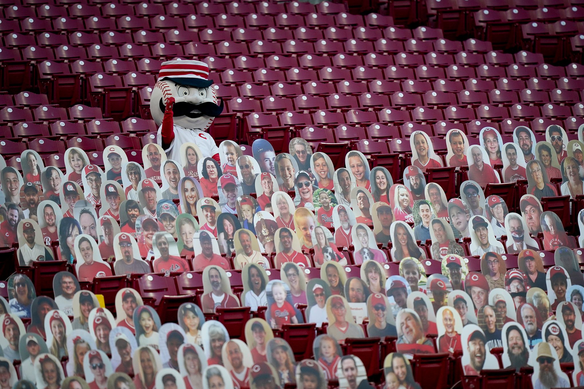 White Sox fans make up for lost moments with cardboard cutouts