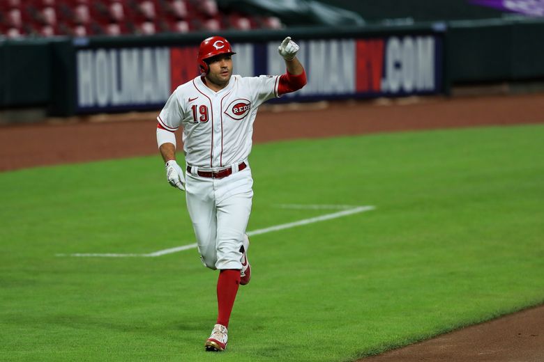 Joey Votto homers in return from shoulder injury as Reds extend