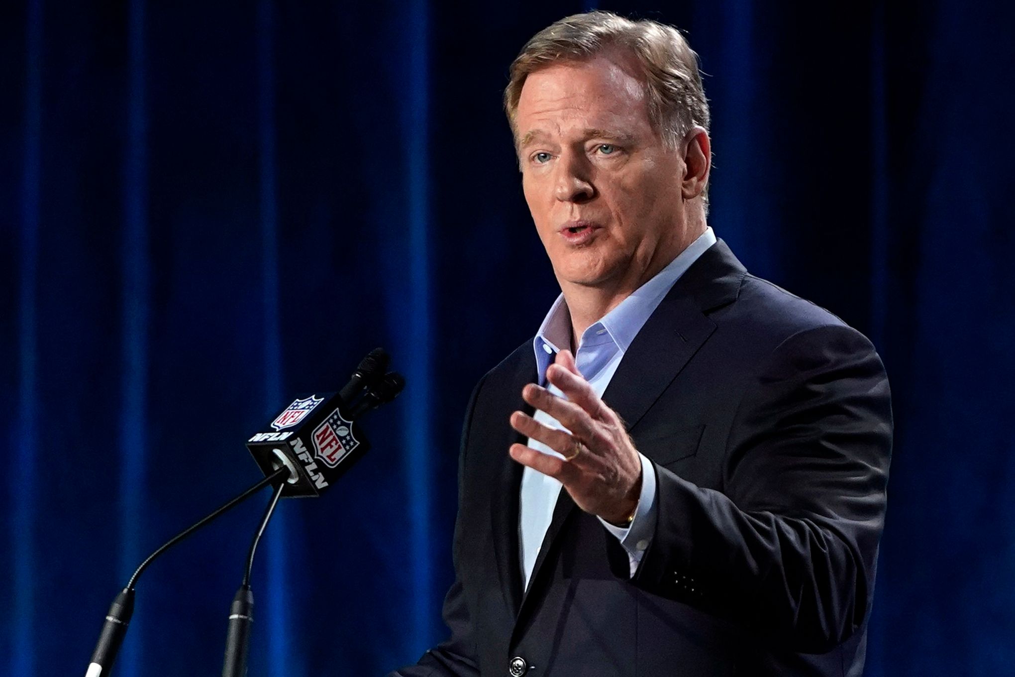 Roger Goodell says football is family; all NFL teams will wear