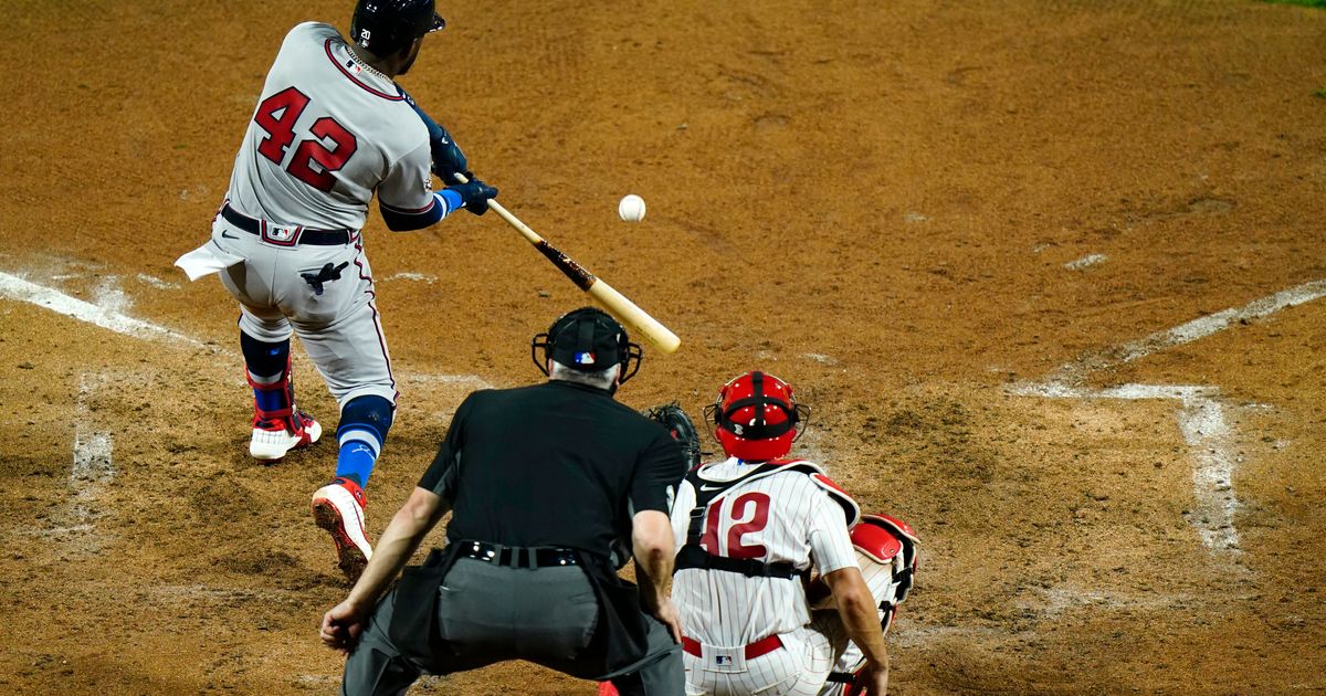 Andrew McCutchen celebrates Jackie Robinson Day with game-deciding