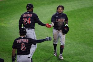 Cleveland Indians squeeze out 5-4 win in extra innings against Chicago White  Sox 