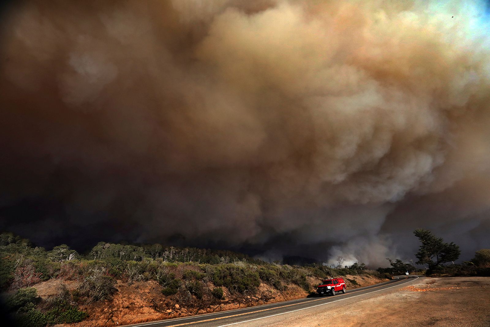 At least 5 people killed in Northern California wildfires The