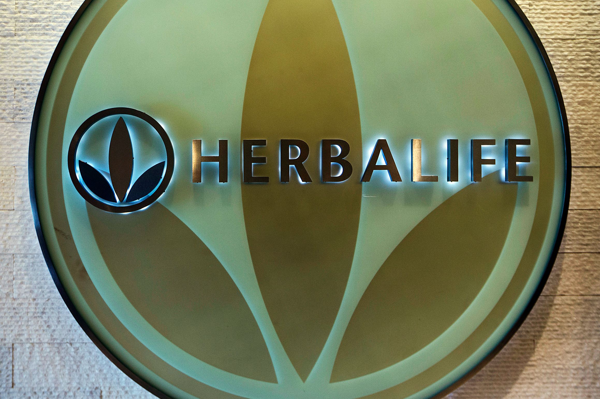 Business opportunities with Herbalife Nutrition - YouTube