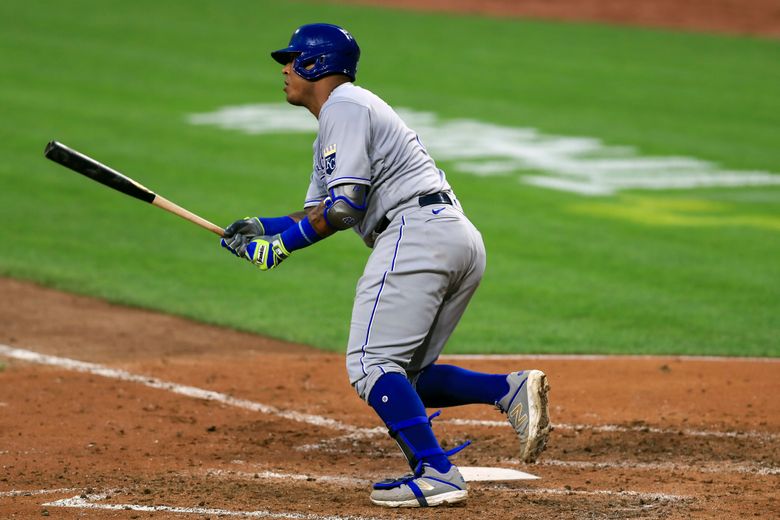 Salvador Perez to the Injured List with vision problems - Royals