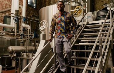Garrett Oliver, the brewmaster at Brooklyn Brewery, in New York on Aug. 6, 2020. Oliver has started a scholarship fund to give the careers of aspiring BIPOC brewers a “rocket booster.” (Daniel Dorsa/The New York Times)