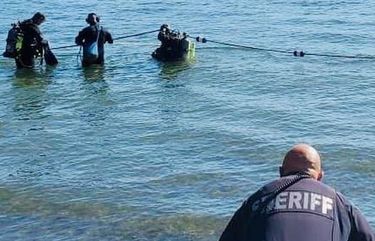 Central Pierce Fire and Rescue crews along with West Pierce Fire & Rescue & the Metro Dive team from Pierce County Sheriff’s Department and Tacoma Police Department responded to a report of missing children in Spanaway Lake. Two children were located & transported to Mary Bridge.