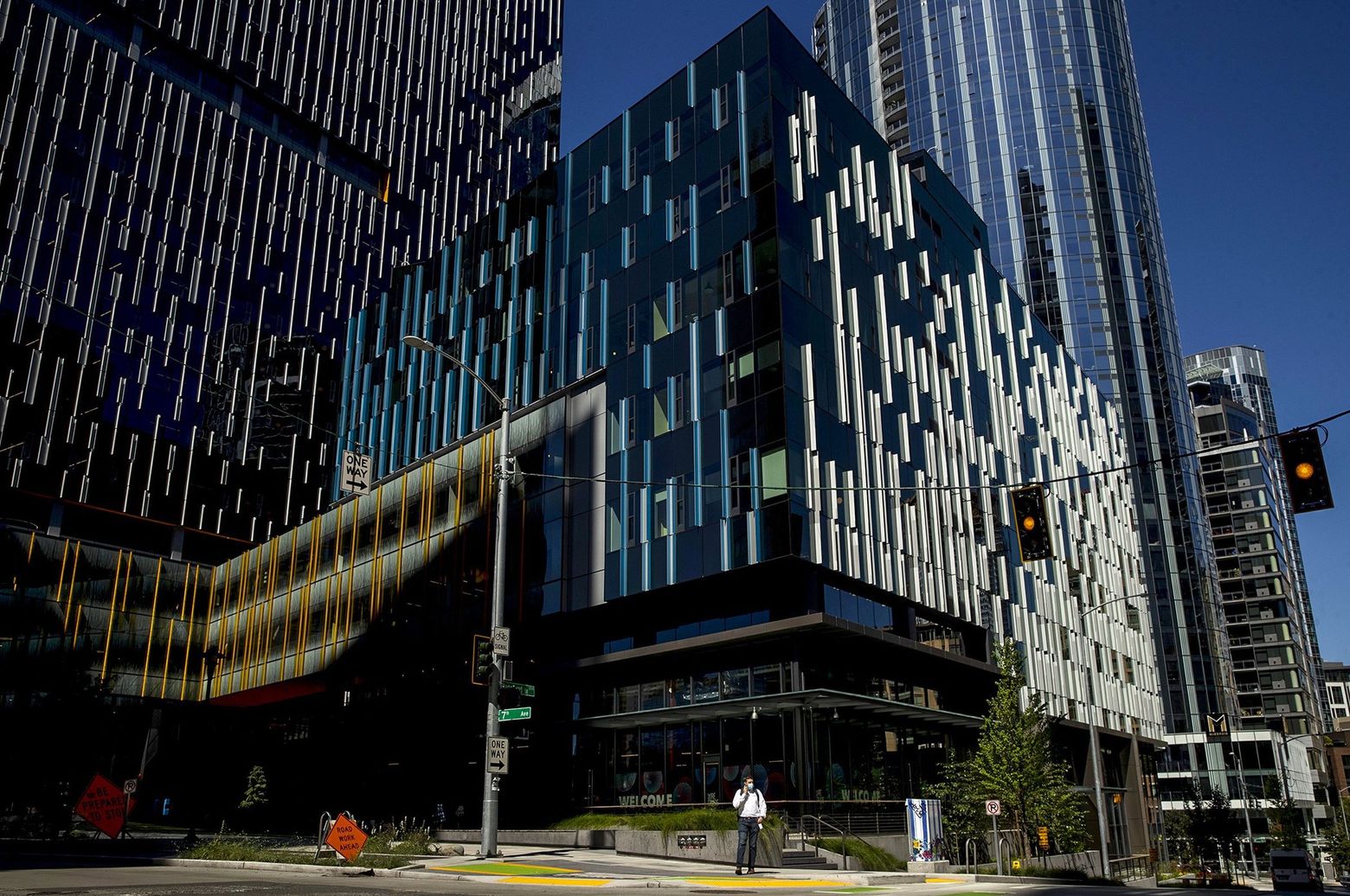Booming Amazon looks to fill a record 33,000 U.S. job openings with career  event | The Seattle Times