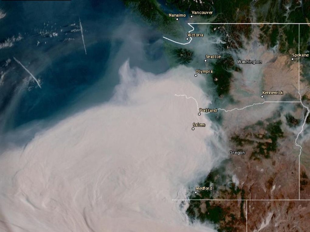 A massive body of smoke from Oregon and California is seen moving toward Western Washington. (National Oceanic and Atmospheric Administration)
