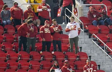 10 in quarantine after fan at Chiefs game tests positive for Covid-19