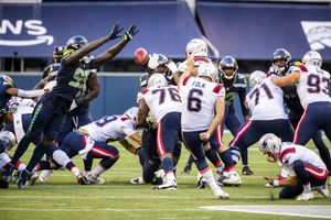 Seattle Seahawks' L.J. Collier comes up big to stop Cam Newton on