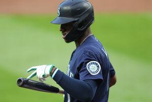 Evan White homers but Mariners lose to White Sox, 10-1 - Lookout Landing