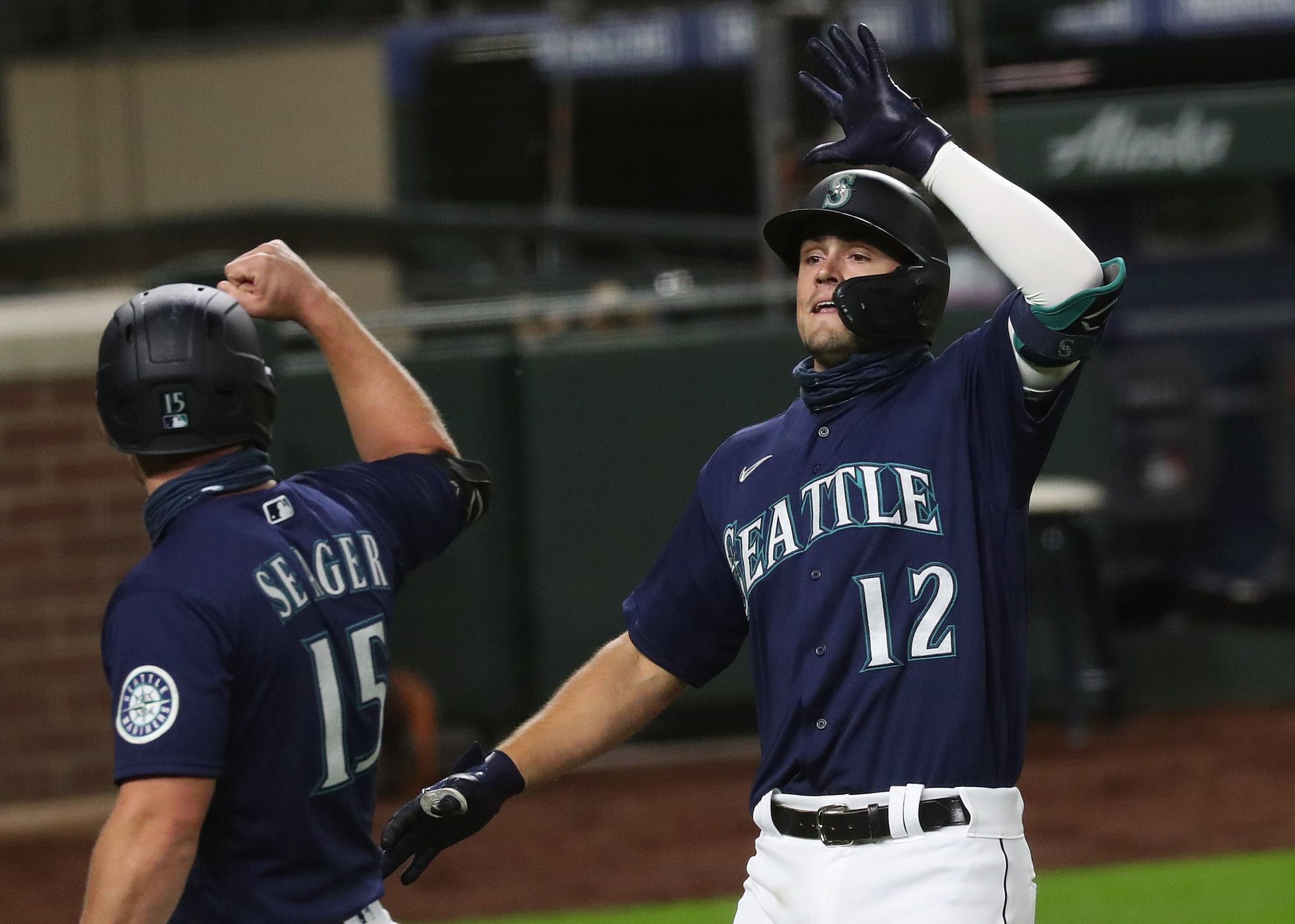 Hernández hits go-ahead HR, Mariners strike out 16 and beat White