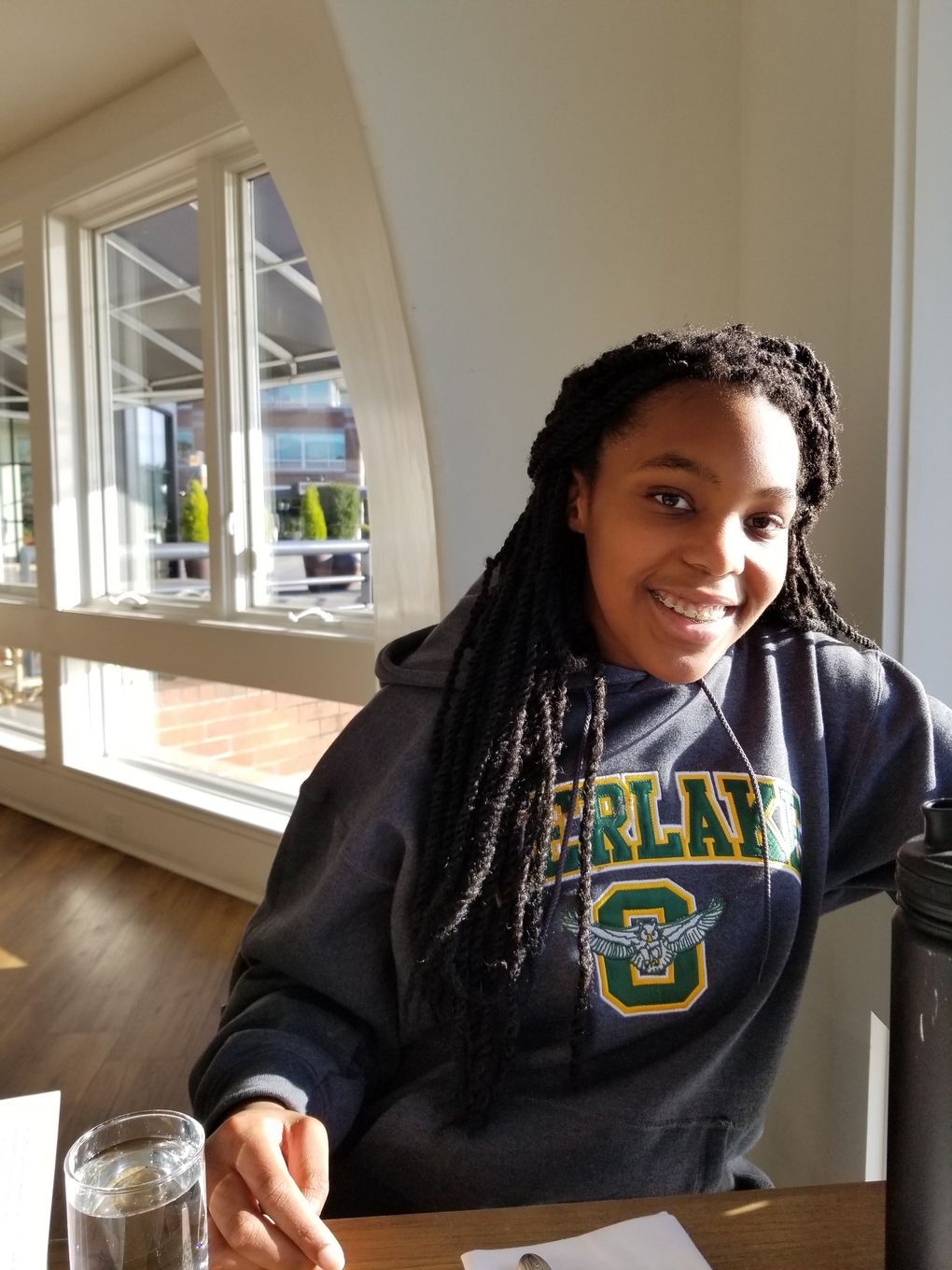 Carolyn Davis (Cameron Davis)
