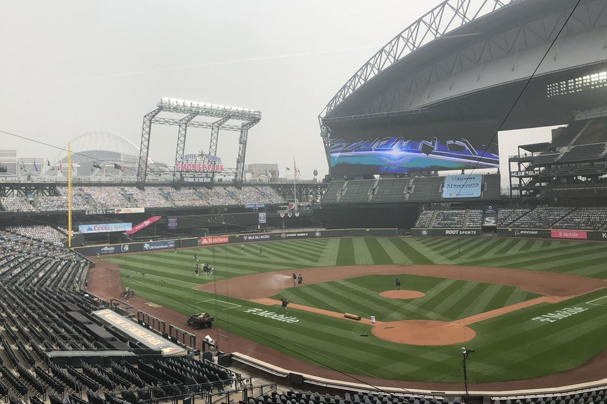 Seahawks game to be rescheduled if Mariners play Sunday