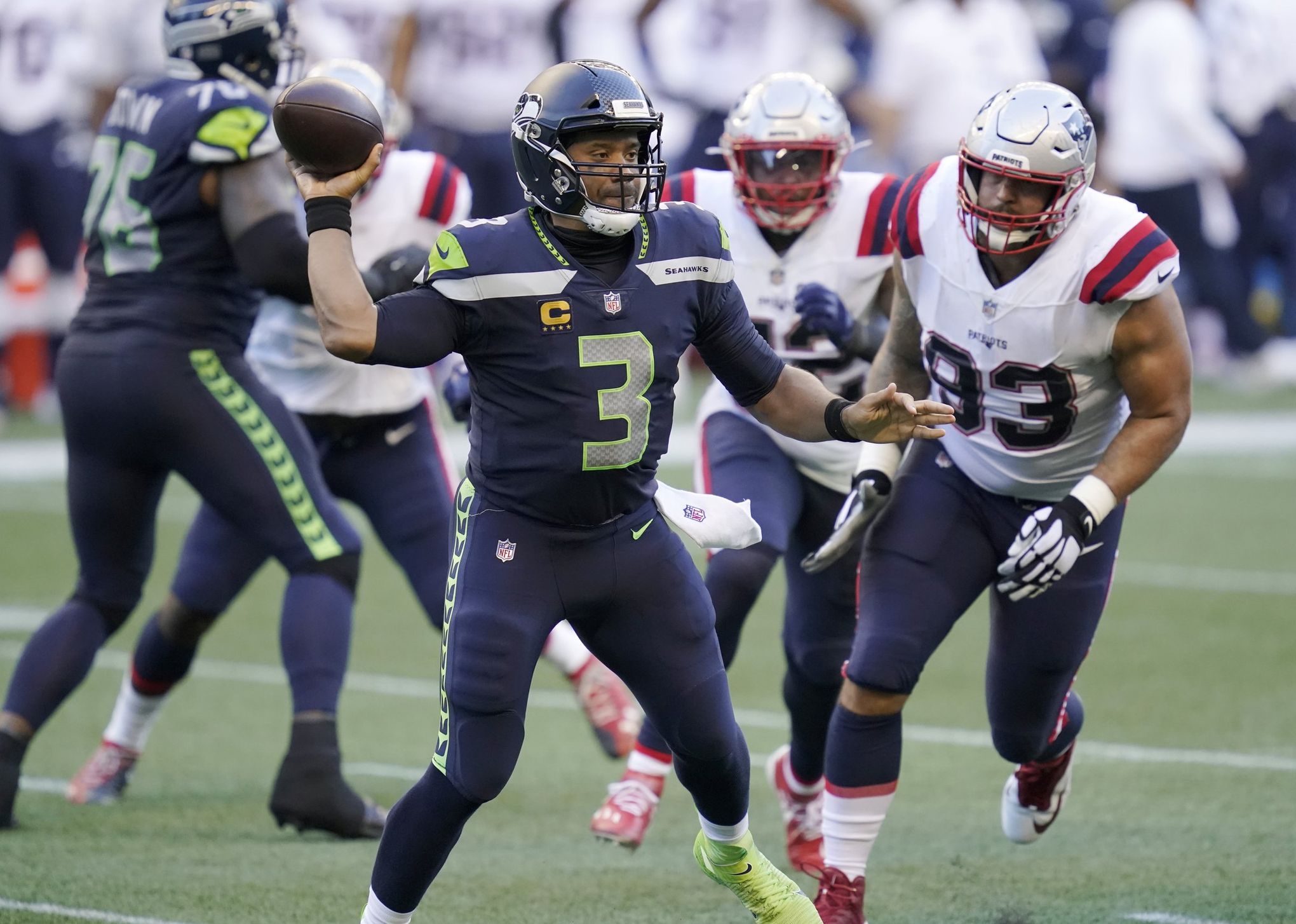 Tuesday Round-Up: Russell Wilson Predicted To Be Seahawks' Team MVP This  Season