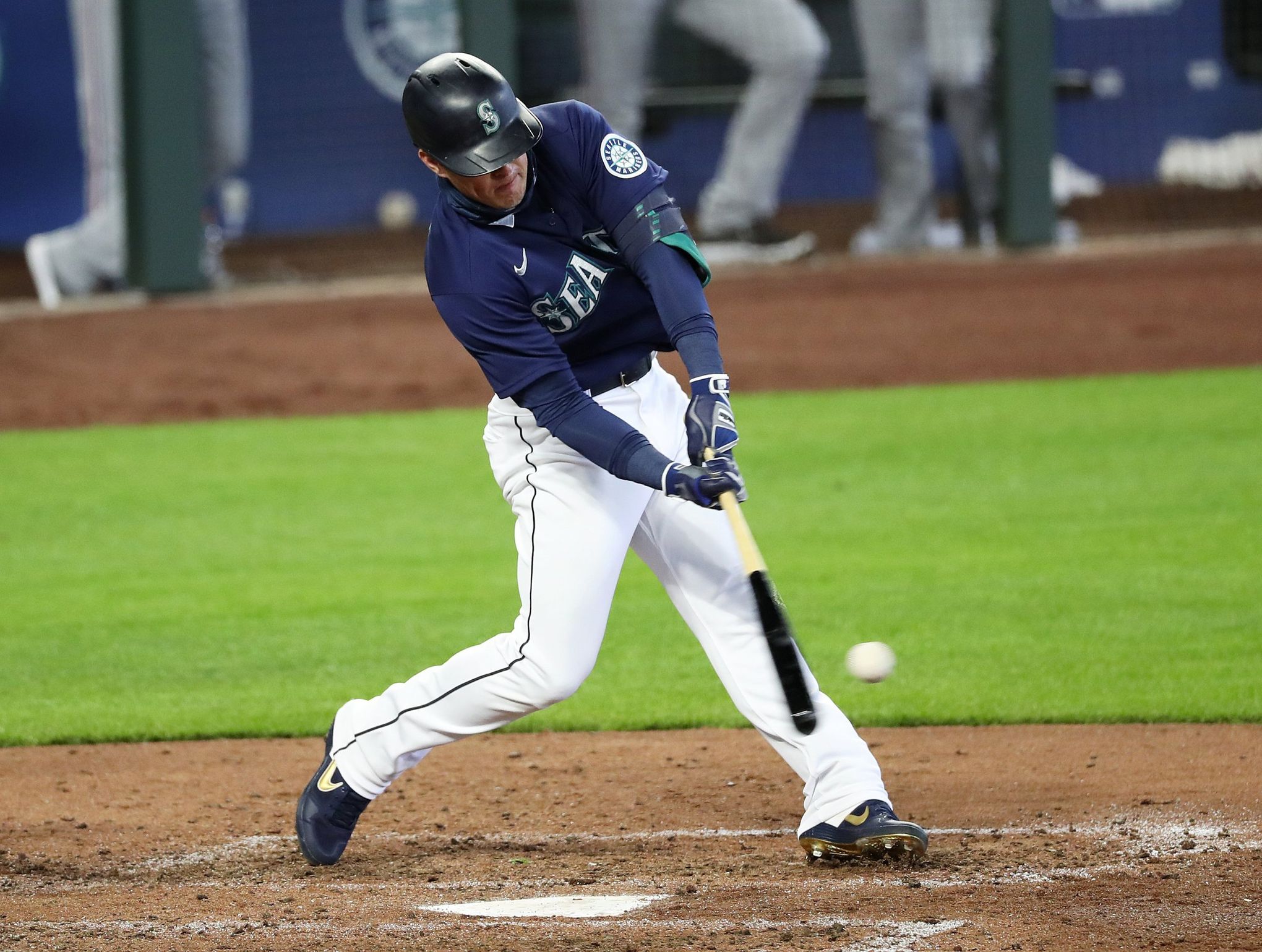 Kyle Seager, Ty France homer, Mariners top A's, move up in playoff