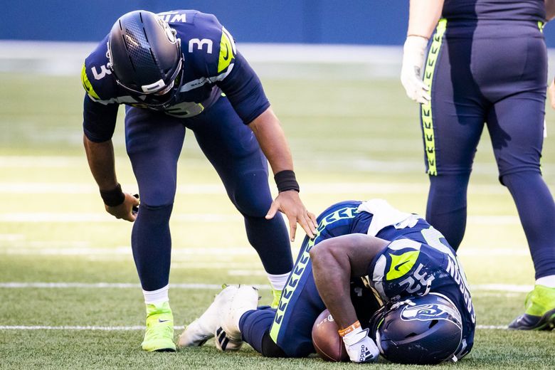 Seahawks running back Chris Carson is showing off his skills as a