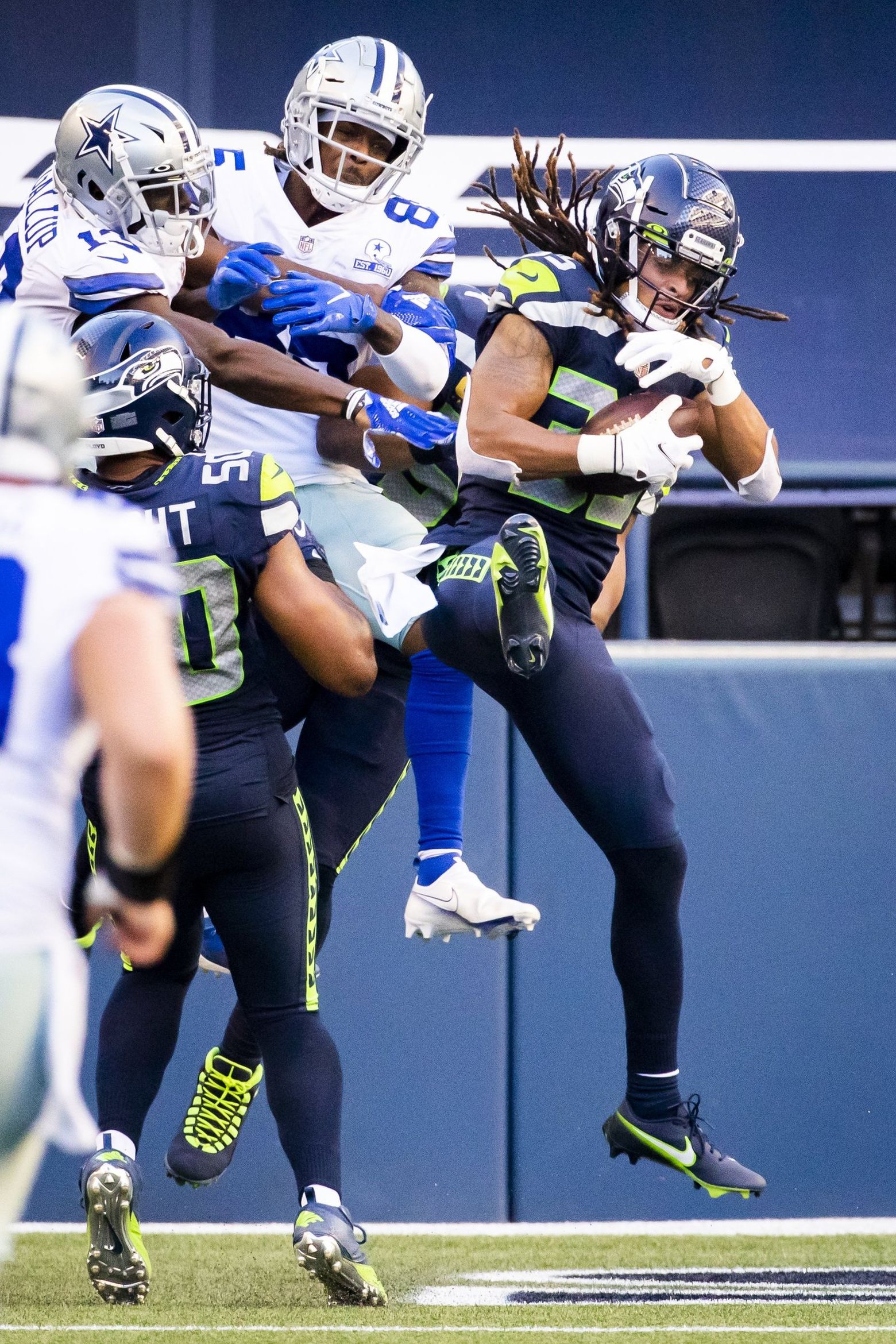 The Latest: Wilson rallies Seahawks past Cowboys 38-31