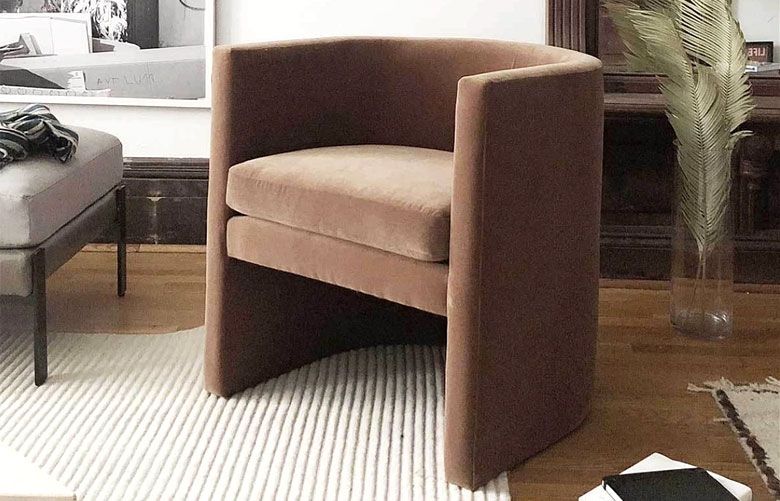 comfortable small lounge chair