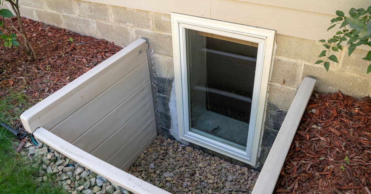 Here S How To Address A Basement Window Well That Leaks When It Rains The Seattle Times Basement Window Well That Leaks, Rain Water Coming In Basement Window
