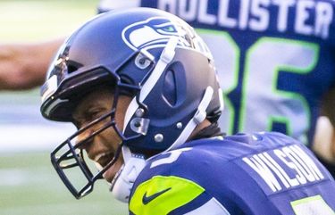 Seahawks notes: Russell Wilson wins weekly NFC award; 'Snacks' Harrison to  visit next week