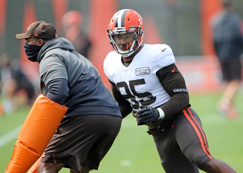 Myles Garrett is 'Hall of Famer already,' Browns teammate says